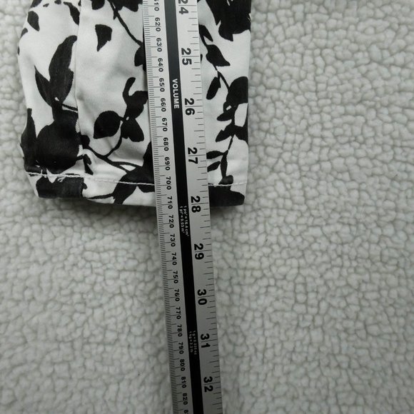 NYDJ Not Your Daughters Jeans Womens 2 White Black All Over Print Ankle Skinny - Picture 8 of 11